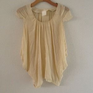 Beautiful simple beige top!!