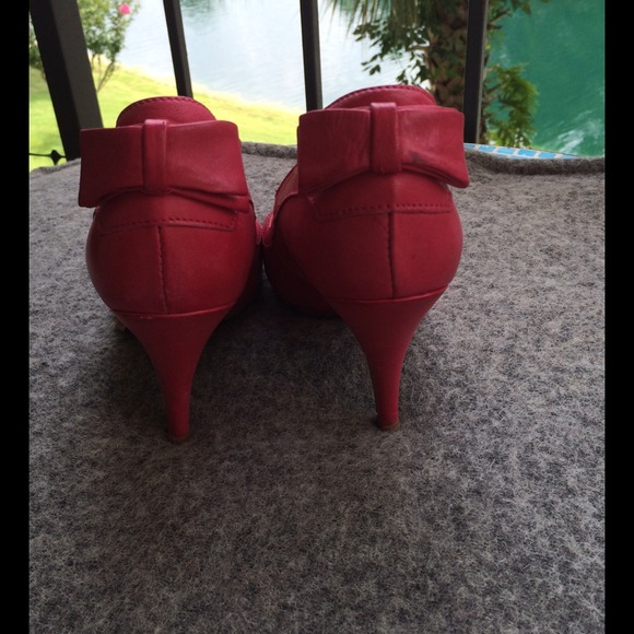 PINK Stilettos. - Picture 3 of 4