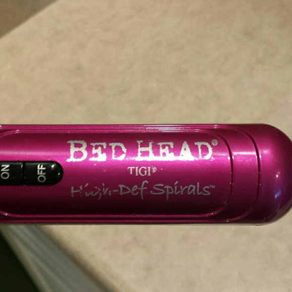 Bed Head High - Def Spirals curling iron. - Picture 1 of 4