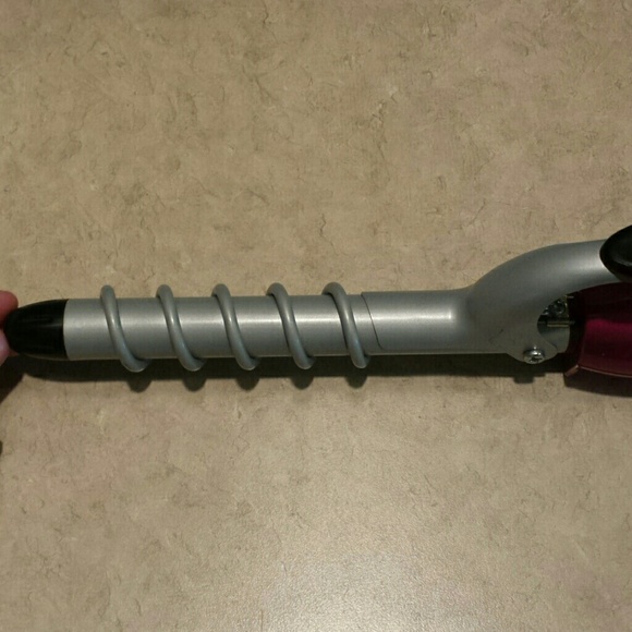 Bed Head High - Def Spirals curling iron. - Picture 2 of 4