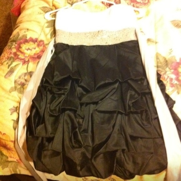 Strapless dress