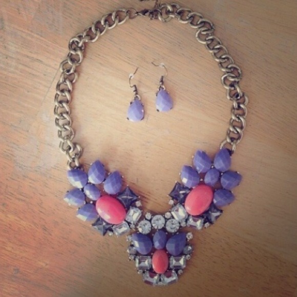 Jewelry - 🎉HOST PICK🎉Statement necklace set