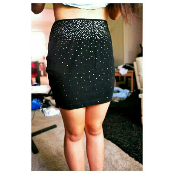 Black sequined skirt - Picture 1 of 1