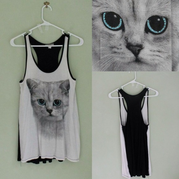 Black and white flowy cat tank top.