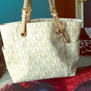 Brand new MK purse