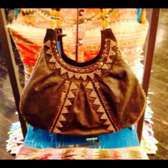 MARY FRANCES Handbags - CLEARANCE 🎉🎉🎉MARY FRANCES  embellished purse.