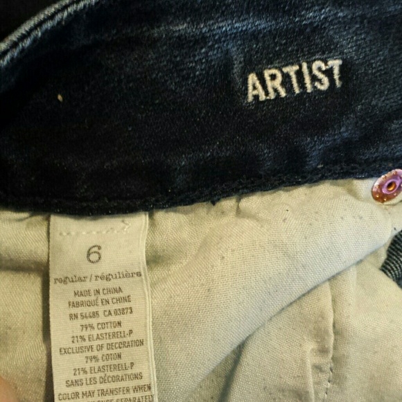 American Eagle Capris Cuffed around the ankle. - Picture 4 of 4