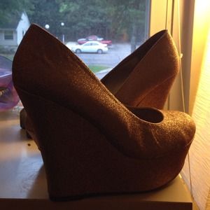 Gold Wedges!