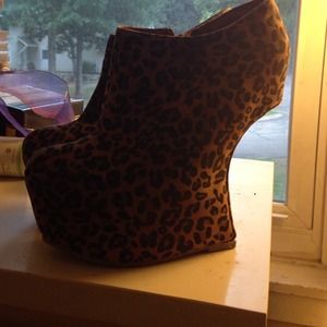 Cheetah Gravity Shoes