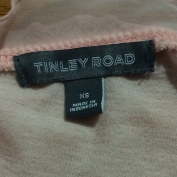 🔶 Baby Pink Sleeveless Top 🔶 - Picture 3 of 3