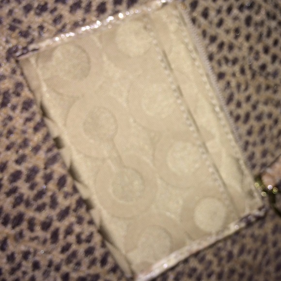 @1203sam❤️Authentic Coach Key Chain Mini Wallet - Picture 2 of 4