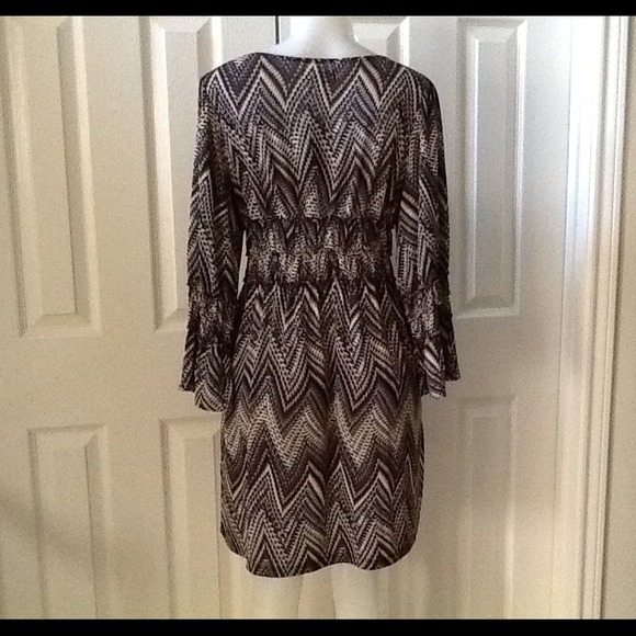 Dress - Picture 3 of 3