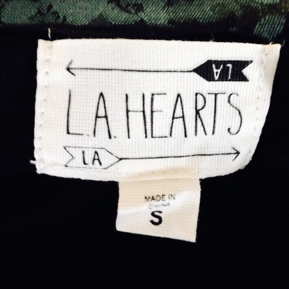 🚫SOLD🚫 🎈🎉HOST PICK🎉🎈LA Hearts  Crochet - Picture 3 of 4