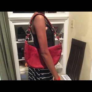 HAWT RED ENZO PURSE!