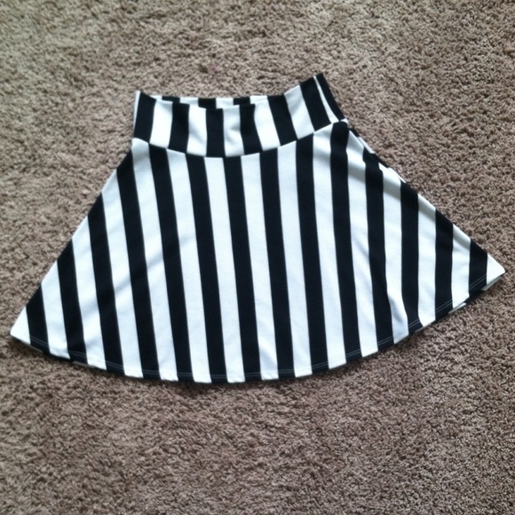 Kirra Hi-Rise Striped Skater Skirt