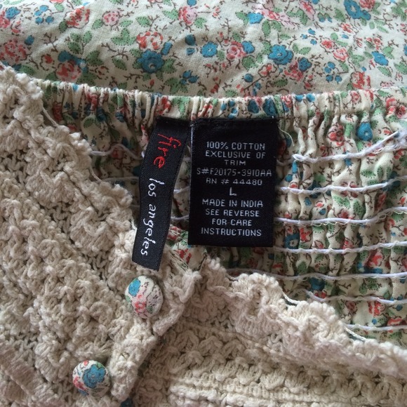 🔶Crochet Bust Top - Picture 2 of 4