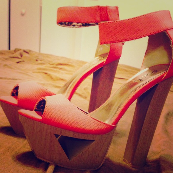 Women shoes size 6