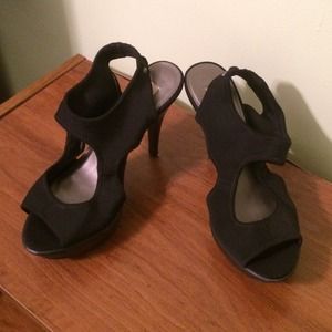 Simply Vera Vera wang black heels