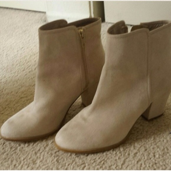 H&M Shoes - ❌Bundled H&M Creme Booties