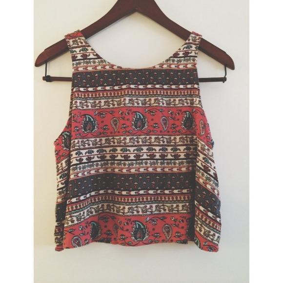 🌸Beautiful tribal shirt