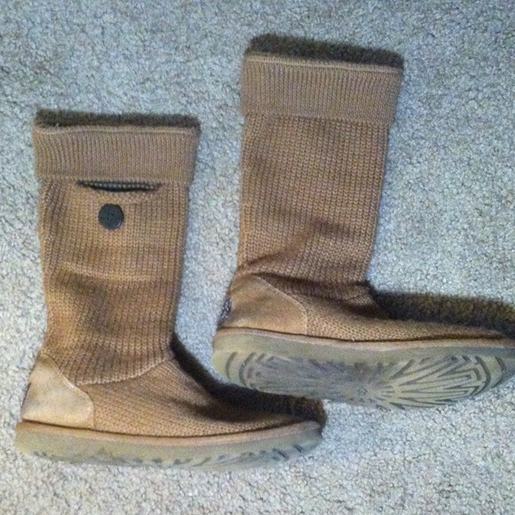 chestnut knitted uggs with pocket