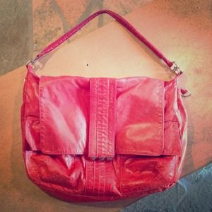 Red TYLIE MALIBU Purse!!! Excellent condition!