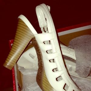 White Hot Kiss Shoes
