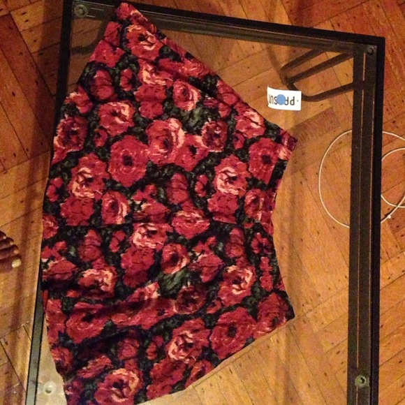 PacSun Dresses & Skirts - Floral print skirt