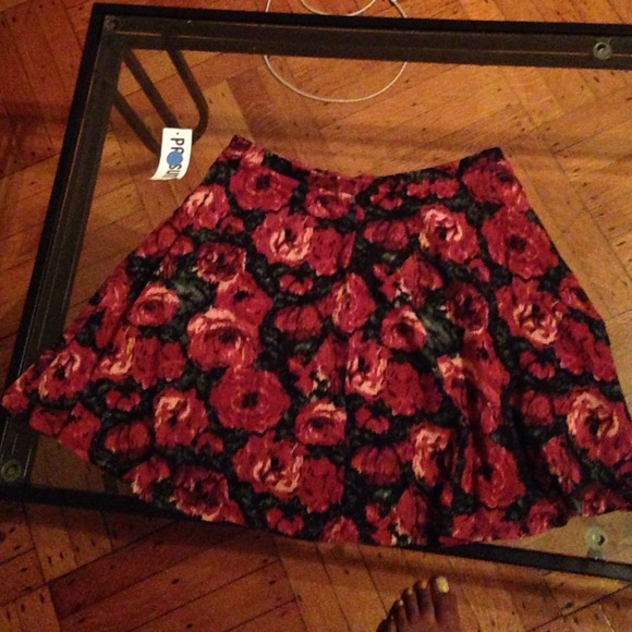 Floral print skirt - Picture 2 of 4