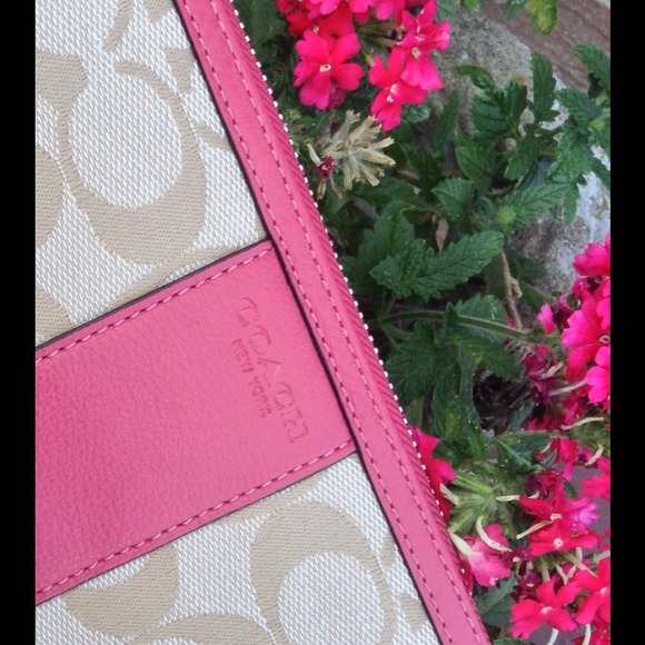 ✋🏻SOLD✋🏻Coach Khaki/Pink Accordion Wallet💕 - Picture 4 of 4