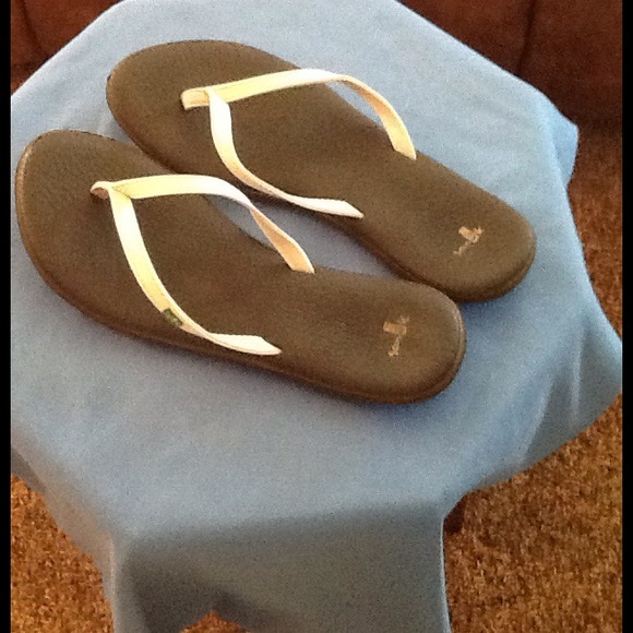 Sanuk Shoes - Flip flops🌹1/2 off