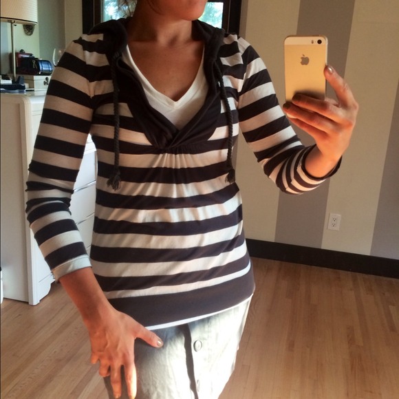 Splendid Striped Hooded Top - Picture 2 of 4