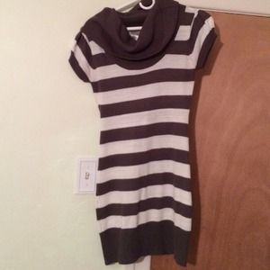 Long shirt/sweater top!