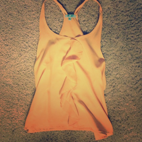 Yellow ruffle shirt! ☀️☀️