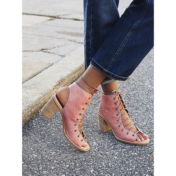 ☄ ISO: Jeffrey Campbell Shoes: - Picture 2 of 4