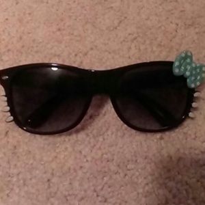 Hello Kitty sunglasses w/ teal bow