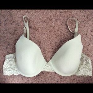 LIGHT GREEN BRA NO PUSH UP