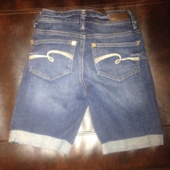 📍📍SOLD📍📍 - Picture 2 of 3