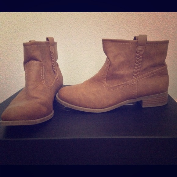 SO short cut boot