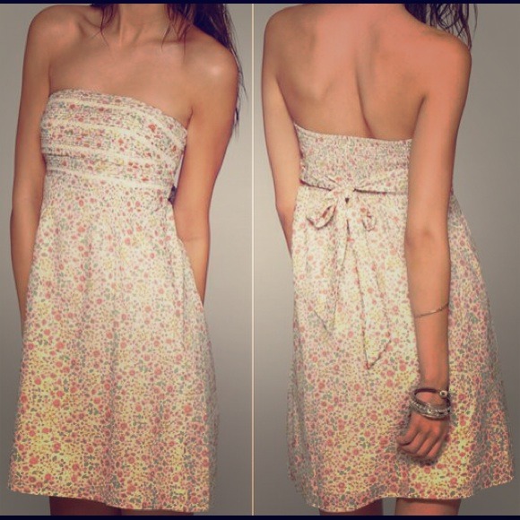 American Eagle floral dress in blue