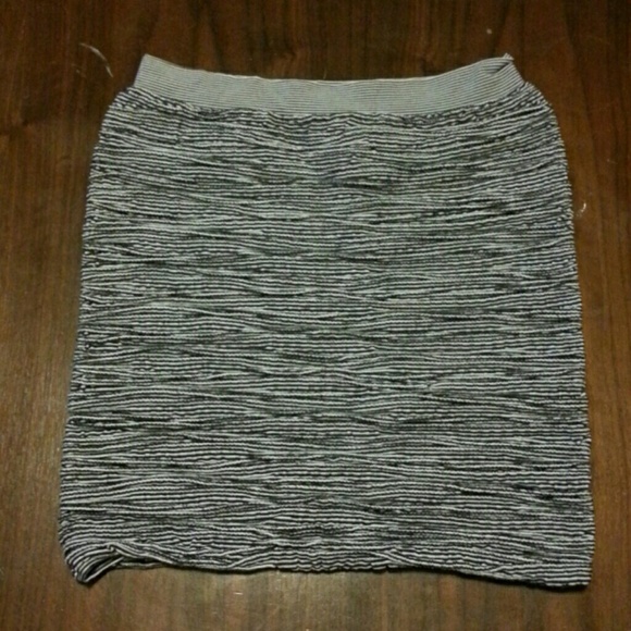 Adorable stretchy skirt