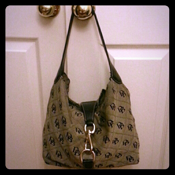 Authentic Dooney & Bourke Bucket Bag