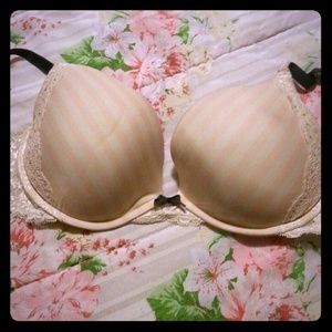 VS push up bra