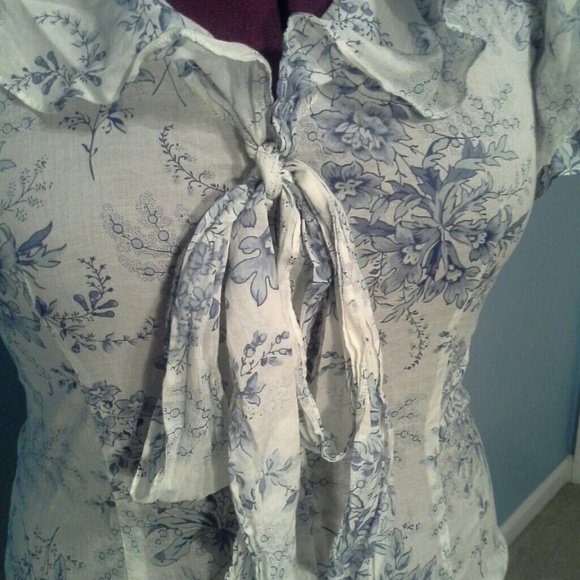 SOLD - Ralph Lauren bow blouse - Picture 4 of 4