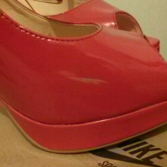 High heels - Picture 3 of 4