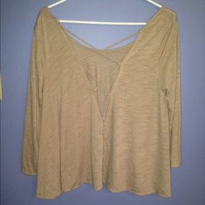 Open-Back Boyfriend Tee