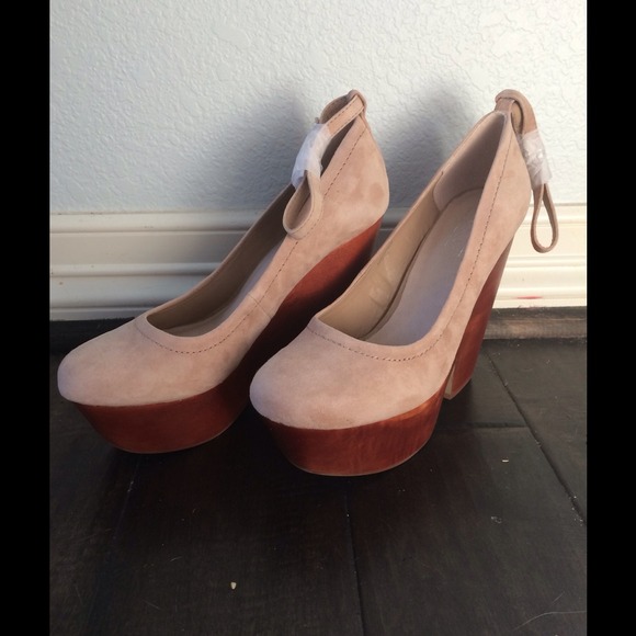 NWT TopShop Nude Platforms - Picture 1 of 4