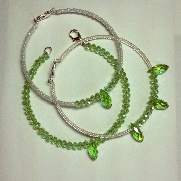 Swarovski peridot green crystals bracelet set - Picture 1 of 4