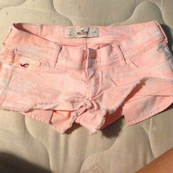 peach/coral hollister shorts