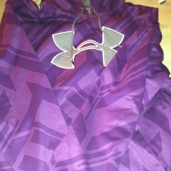 Purple XL woman underarmor hoodie